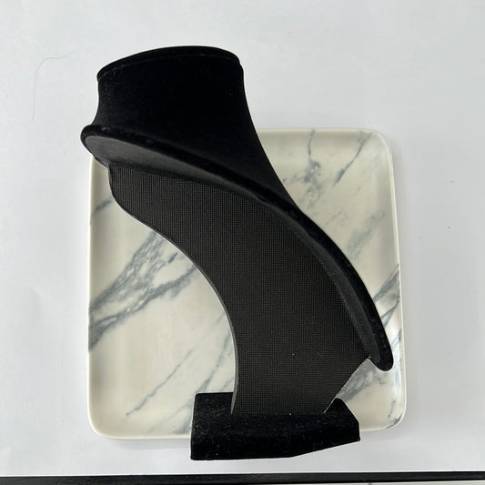 Cuello negro ch